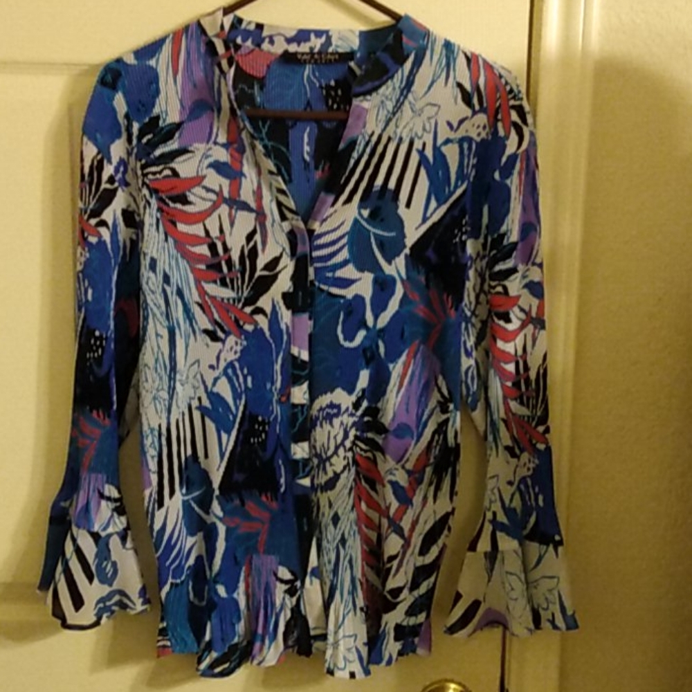 Ladies long sleeve blouse